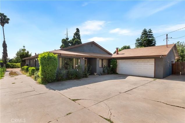 4421 N Sunflower Avenue