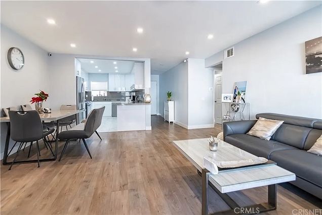 1236 N Columbus Avenue Unit 28 Glendale, CA Condo Active - Photo 1 of 20. Opens carousel modal