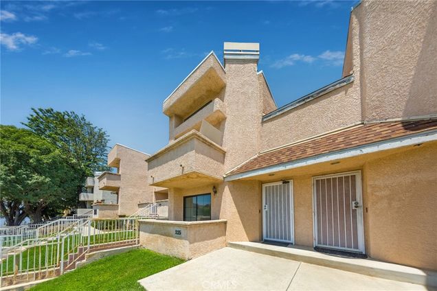 15035 Nordhoff Street Unit 115