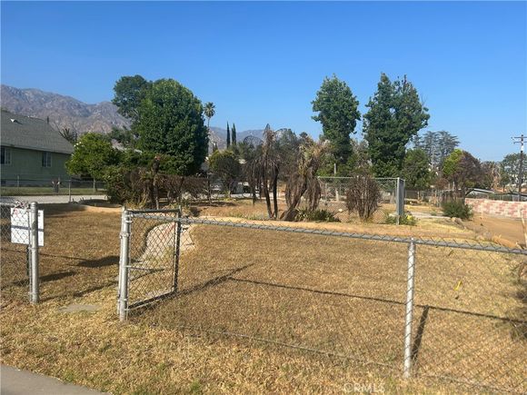 2262 Glenrose Avenue Altadena, CA Plot of land Active - Photo 1 of 11. Opens carousel modal