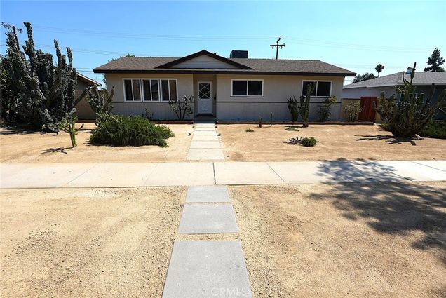 938 E Lugonia Avenue