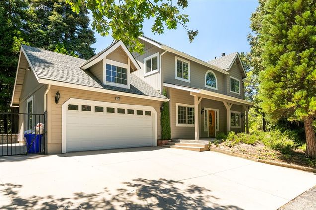 28591 Wabash Drive Lake Arrowhead, CA House Active - Photo 1 of 33. Opens carousel modal