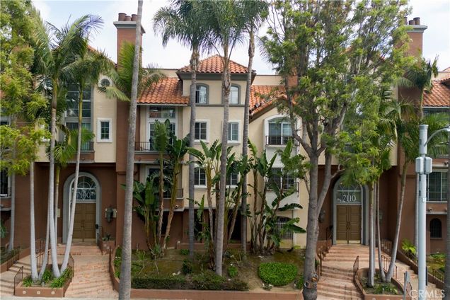 7100 La Tijera Boulevard Unit B202 Los Angeles, CA Condo Sold - Photo 1 of 38. Opens carousel modal