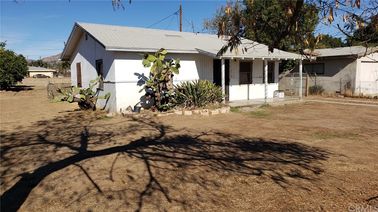 24716 Dracaea Avenue