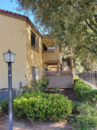 1114 W Blaine Street Unit 204