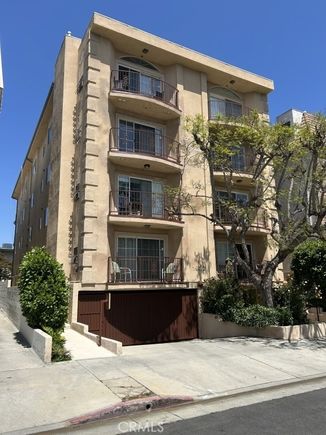 1932 Pelham Avenue Unit 301 Los Angeles, CA Apartment Active - Photo 1 of 6. Opens carousel modal