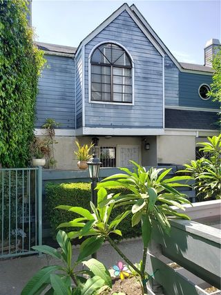 5921 Templeton Street Unit D