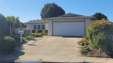 3 Velerton Court