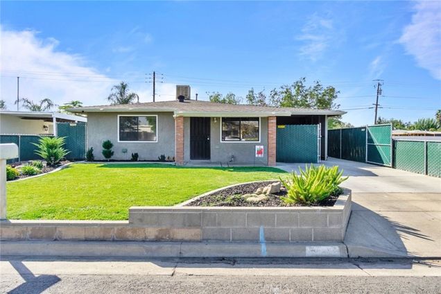 1212 E Lincoln Avenue Madera, CA House Sold - Photo 1 of 26. Opens carousel modal