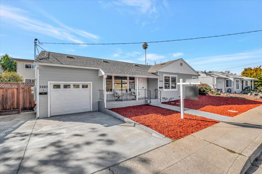 3283 Anita Ct  