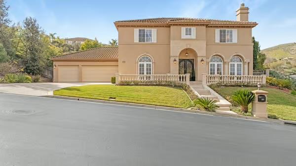 5107 Eastbourne Drive
