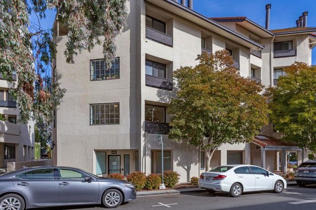 165 Forest Avenue Unit 2A Palo Alto, CA Condo Active - Photo 1 of 25. Opens carousel modal