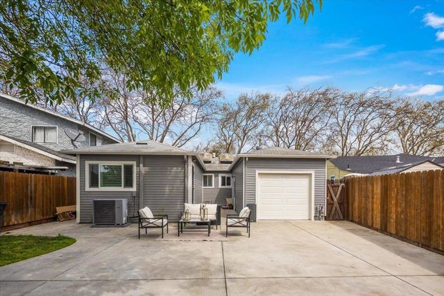 220 Lindbergh Street San Mateo, CA House Active - Photo 1 of 28. Opens carousel modal