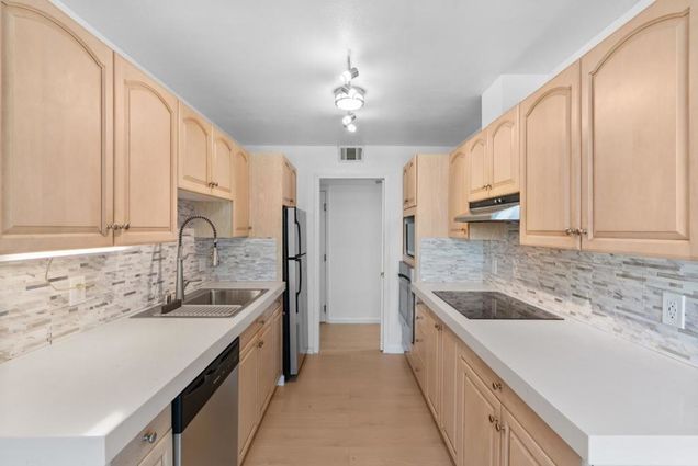 183 Del Medio Avenue Unit 104