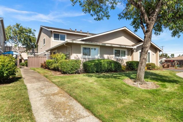 366 San Petra Court Unit 2