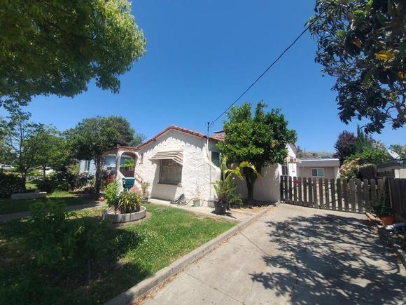 112 S Cragmont Avenue