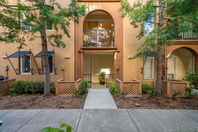 1406 Allegado Alley