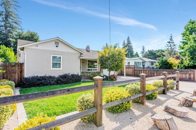 560 6th Avenue Menlo Park, CA House Active - Photo 1 of 43. Opens carousel modal