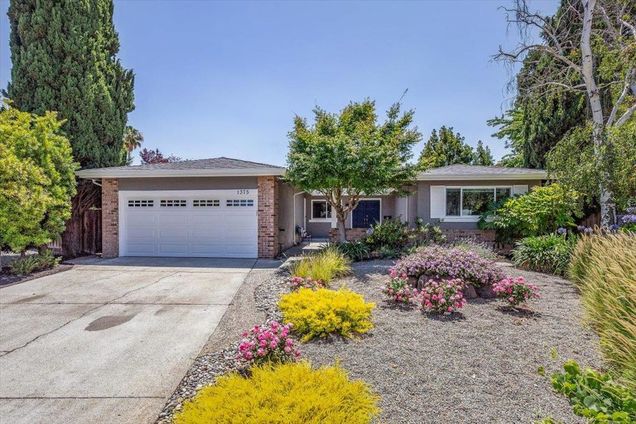 1375 Sprig Court