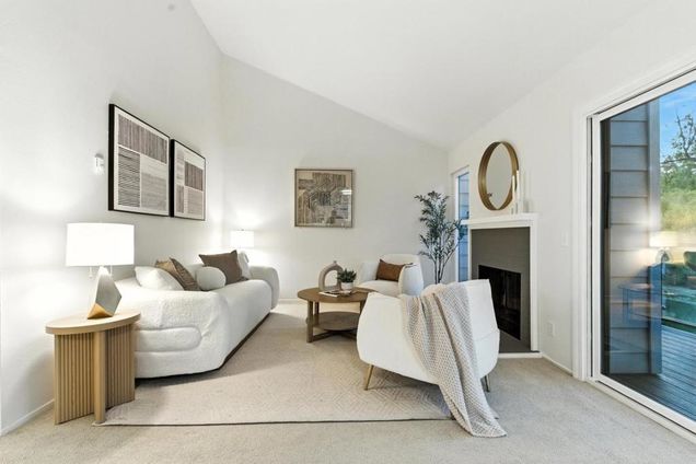 905 W Middlefield Road Unit 974