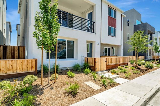 1021 Sinopia Terrace San Ramon, CA House Active - Photo 1 of 21. Opens carousel modal