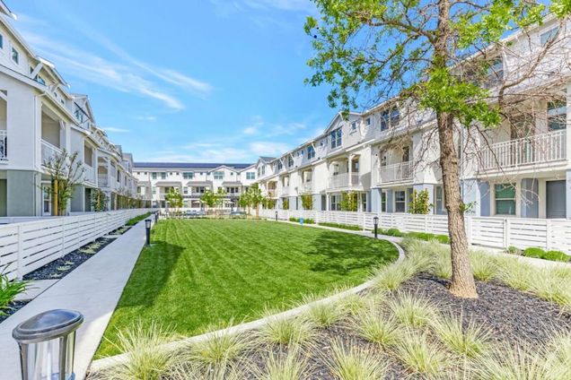 225 Oak Circle Walnut Creek, CA Condo Active - Photo 1 of 17. Opens carousel modal