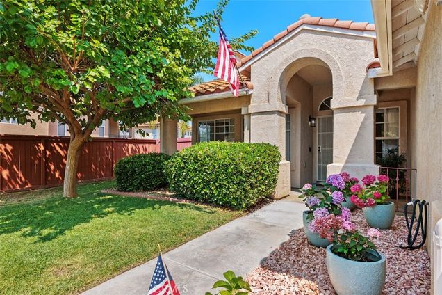 5024 Avocado Vista