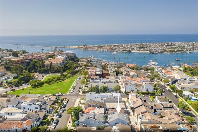 433 1/2 Begonia Avenue Corona del Mar, CA Condo Sold - Photo 1 of 16. Opens carousel modal