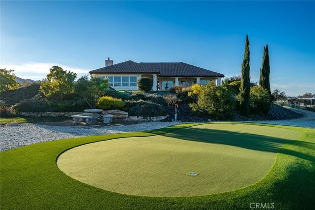 5495 Vista Serrano
