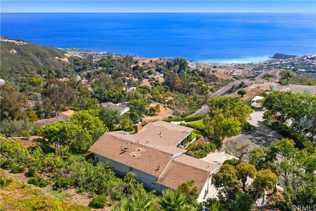18 Cinchring Road Rolling Hills, CA House Sold - Photo 1 of 24. Opens carousel modal