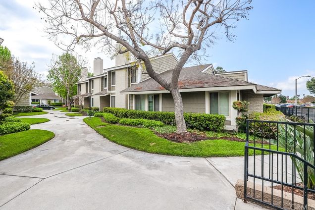 10 Amberwood Irvine, CA Condo Sold - Photo 1 of 23. Opens carousel modal