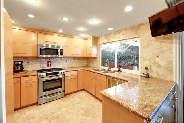 8 Boston Unit 29 Irvine, CA Condo Sold - Photo 1 of 39. Opens carousel modal