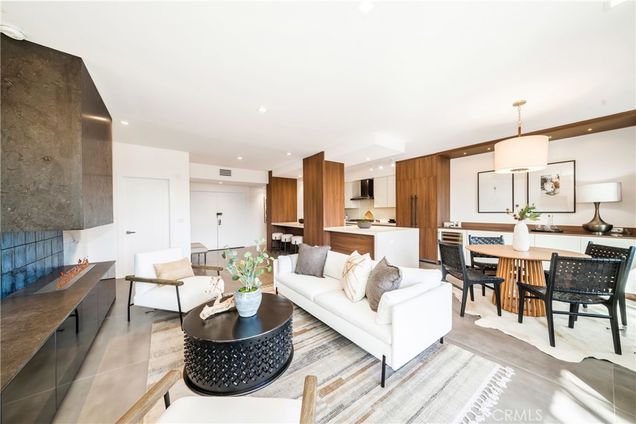1223 Roxbury Drive Unit 202