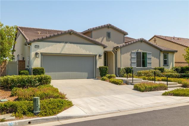 24405 Arroyo Drive