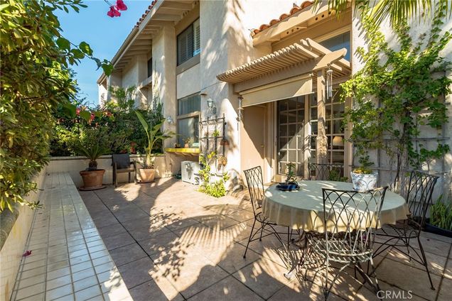 3 Klamath Irvine, CA House Active - Photo 1 of 27. Opens carousel modal