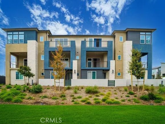 352 Tank Irvine, CA Condo Active - Photo 1 of 44. Opens carousel modal