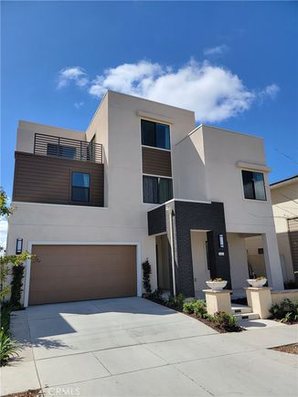 346 Sawbuck Irvine, CA House Active - Photo 1 of 37. Opens carousel modal