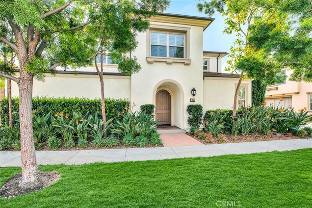 34 Somerton Irvine, CA Condo Active - Photo 1 of 55. Opens carousel modal