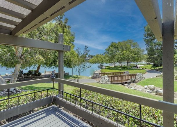 4 Lakeknoll Unit 43