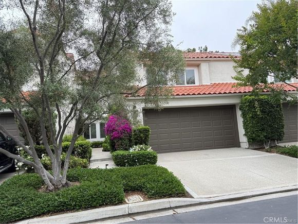 21 Sarena Irvine, CA Condo Active - Photo 1 of 24. Opens carousel modal