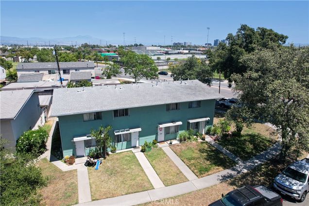 2729 S Rosewood Avenue Santa Ana, CA Multifamily Active - Photo 1 of 7. Opens carousel modal