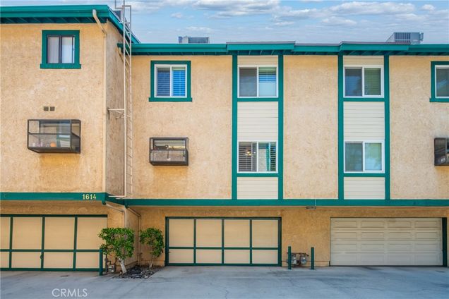 1614 S Mayflower Avenue Unit B