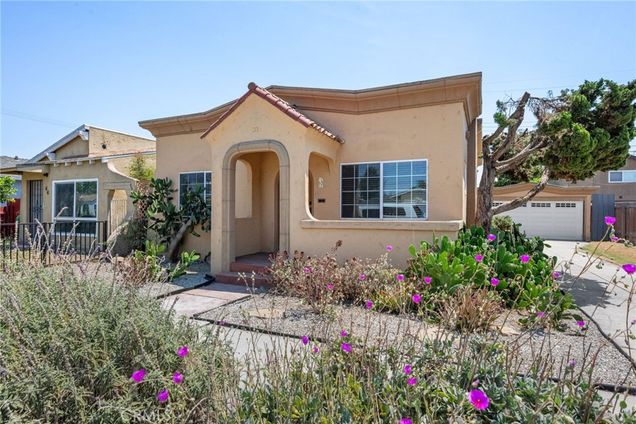 60 E Platt Street Long Beach, CA House Active - Photo 1 of 48. Opens carousel modal