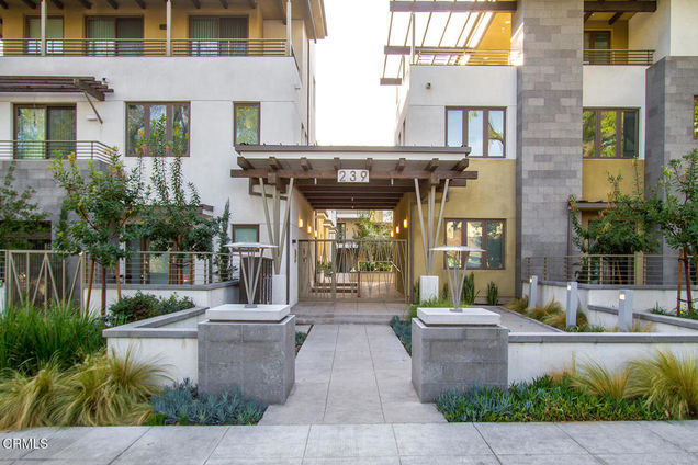 239 S Marengo Avenue Unit 302 Pasadena, CA Condo Sold - Photo 1 of 26. Opens carousel modal