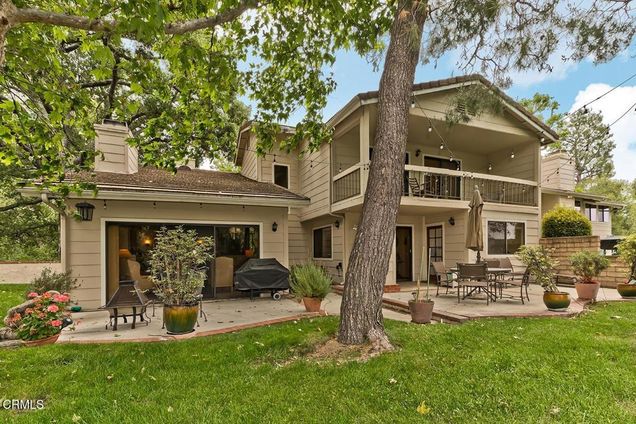 2025 Rosemont Avenue Unit 2 Pasadena, CA Townhouse Sold - Photo 1 of 42. Opens carousel modal