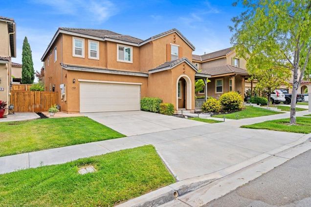 1789 Perrin Place