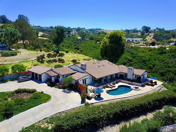 18 Portuguese Bend Road Rolling Hills, CA House Sold - Photo 1 of 26. Opens carousel modal