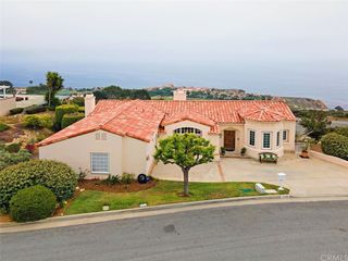 30900 Via La Cresta