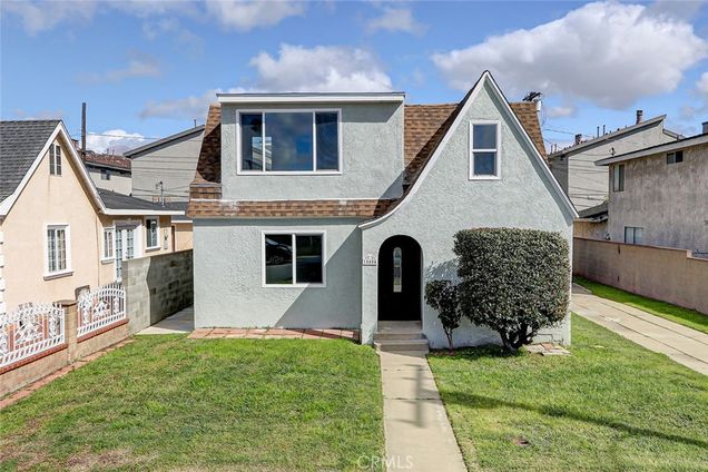 15404 S Catalina Avenue Gardena, CA House Active - Photo 1 of 28. Opens carousel modal