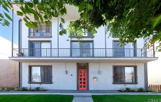 1518 E 3rd Street Long Beach, CA Multifamily Sold - Photo 1 of 20. Opens carousel modal